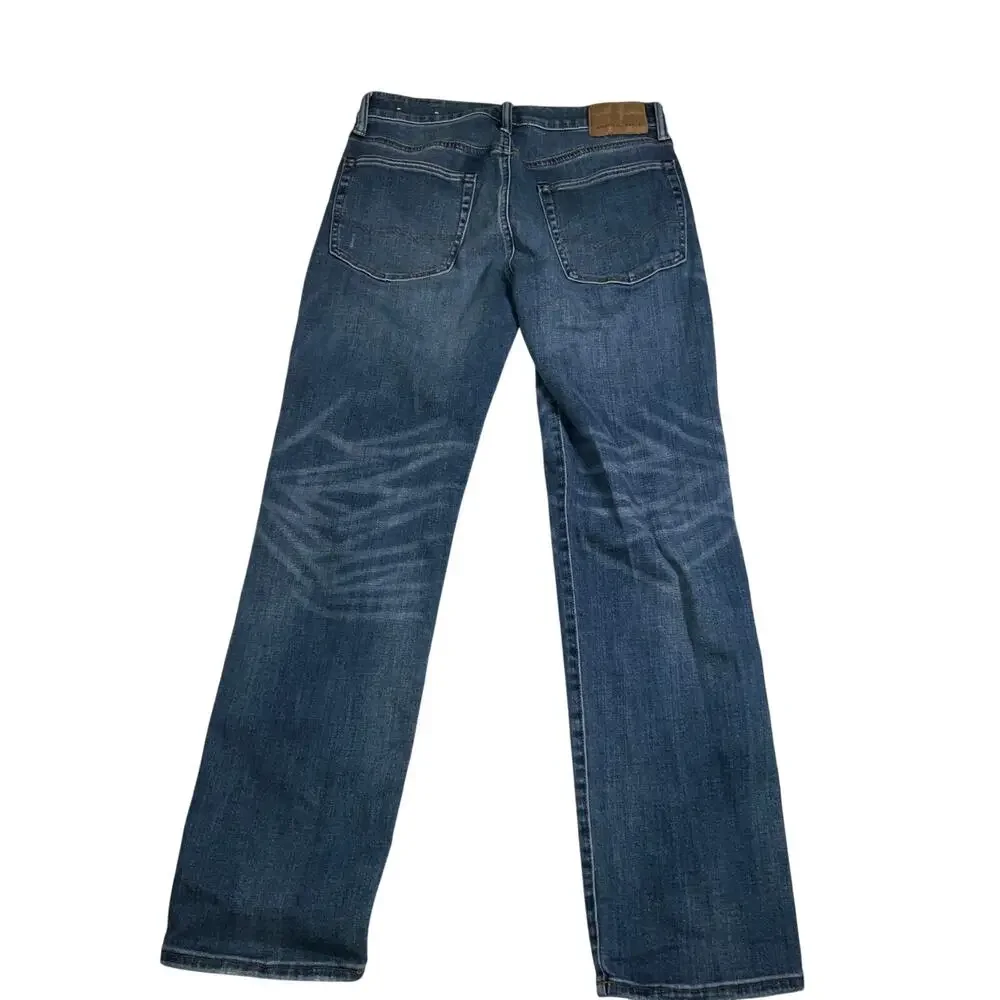 American Eagle Blue Wash Relaxed Straight Next Level Airflex Jeans Size 31 X 32